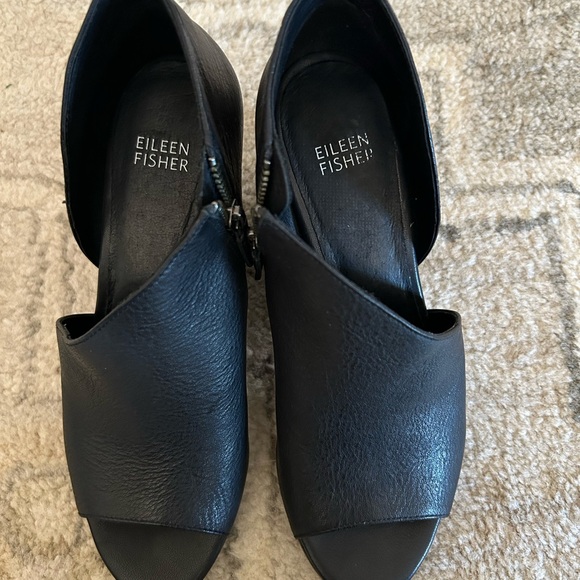 Eileen Fisher Drake Asymmetric Wrap Toe Side Zip Black Leather Bootie Size 7.5 - Picture 3 of 6